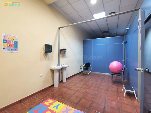 Local comercial alquiler Baena Córdoba 98 m² adaptado - foto 4