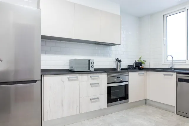 Exclusivo piso de 130 m2 y 4 dormitorios junto al Ayuntamiento de Valencia — 12