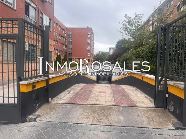 PISO 4 DORM COMUNIDAD CERRADA — 22
