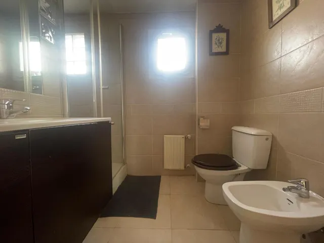 Amplia habitación  en Granada, Ideal para Estudiantes — 31