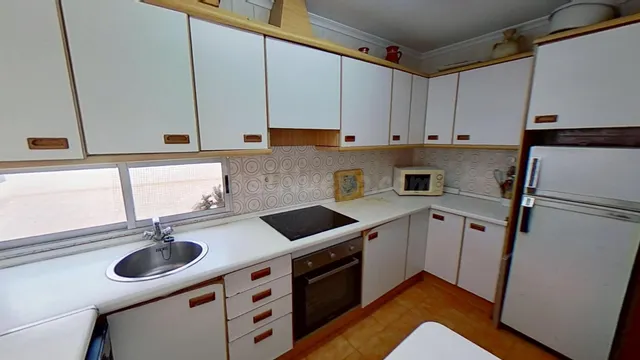 Amplia vivienda en las faldas del castillo de Santa Barbara — 5