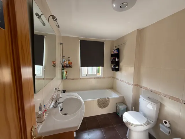 Venta de chalet adosado en el centro de Gójar — 29