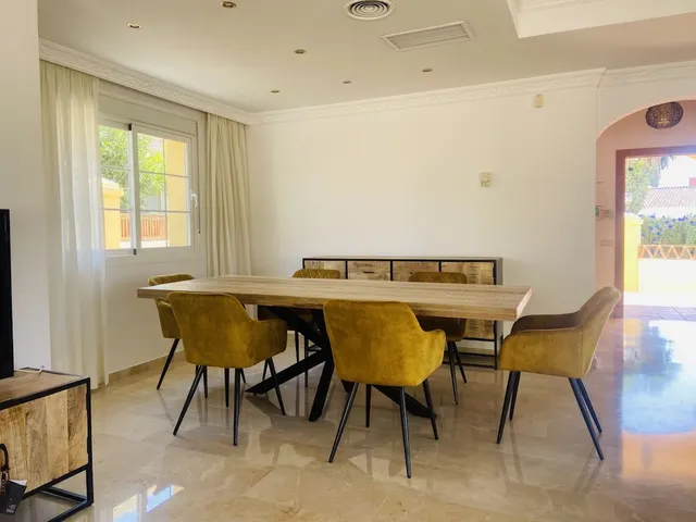 Villa 3 habitaciones 203m² en alquiler - Centro — 7