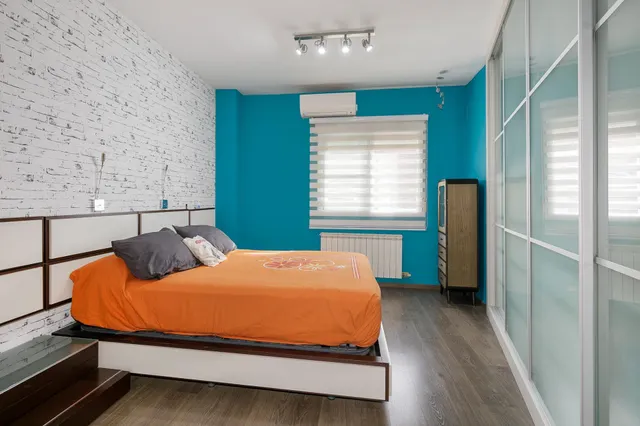 ¡Tu nuevo hogar te espera en Churriana de la Vega! Casa adosada con patio, garaje y futura parada de metro a pocos pasos. — 16
