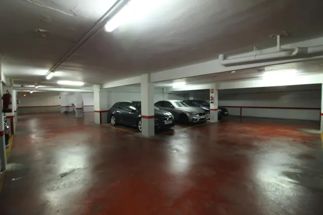 Plaza de parking coche grande en Zona Sant Joan, junto a los Juzgados de Vilanova — 10