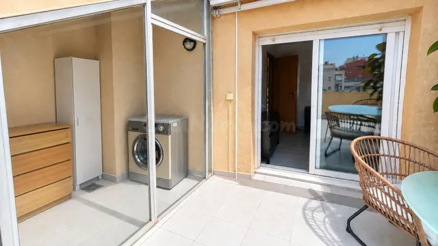 Dúplex con terraza en Figueres - foto 4