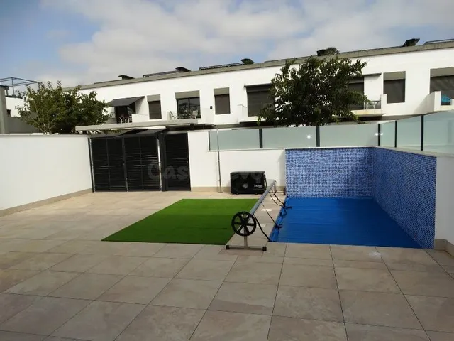Adosado 3 habitaciones 116m² en venta - Zona Pueblo - foto 2