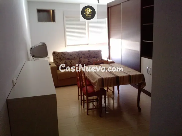 ESTUDIO EN ROQUETAS DE MAR - foto 3