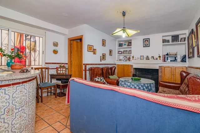 Amplia y Luminosa Casa en el Corazón de Monachil — 12