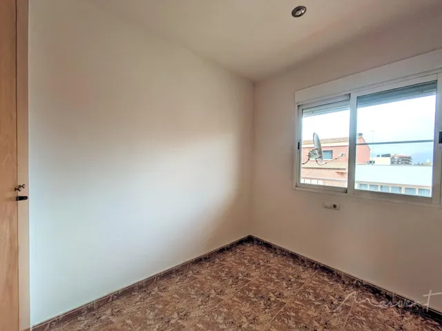 CASA ADOSADA EN VENTA AMPUESTA ZONA VALLETES — 12
