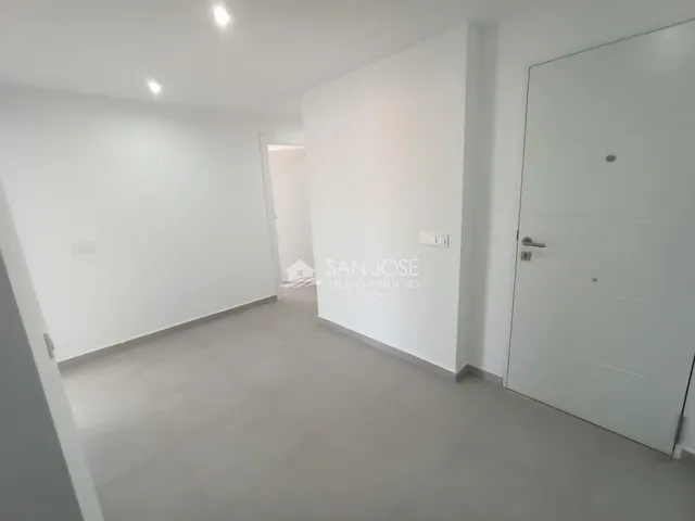 Se vende Villa con piscina en Cañada de la Leña — 13