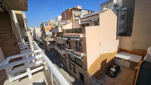 Se Vende Casa de Tres Plantas con garaje doble y trastero. — 11