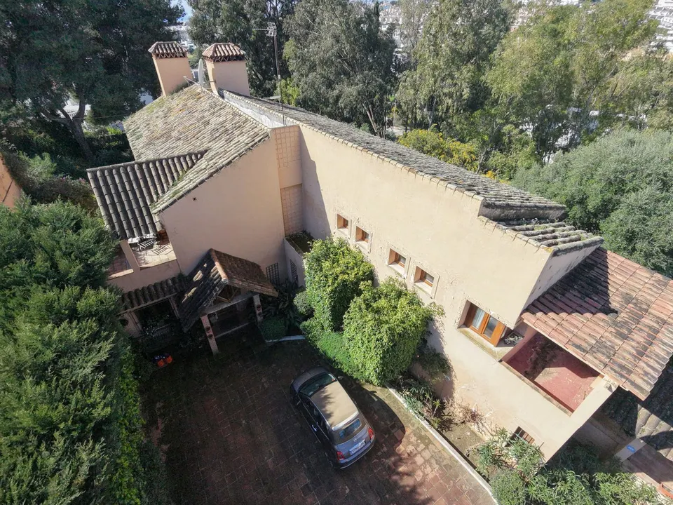 Chalet 6 habitaciones 467m² en venta - Costa Del Sol