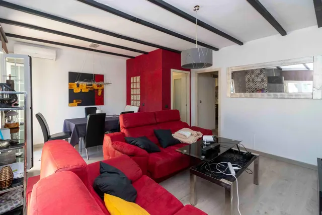 PISO CON ENCANTO EN EL CASCO ANTIGUO — 12