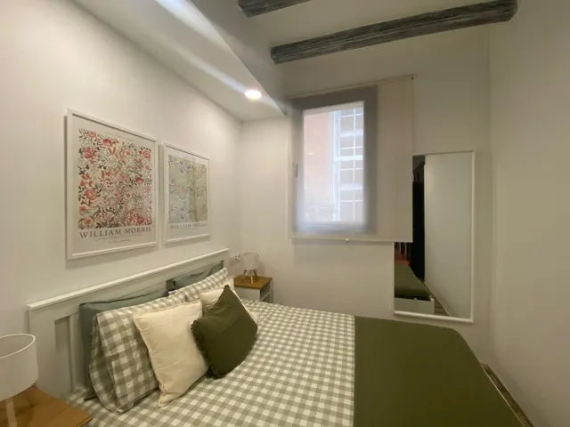 ESTUPENDO APARTAMENTO REFORMADO AL LADO DE SAGRADA FAMILIA — 21