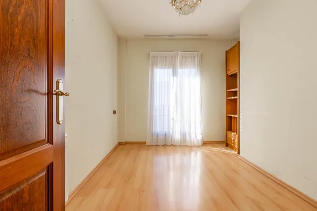 ¡¡ Impresionante chalet dividido en dos viviendas con piscina y zona ajardinadas !! — 22