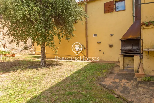 Masía con privacidad real y potencial de proyecto en el corazón del Montnegre — 22