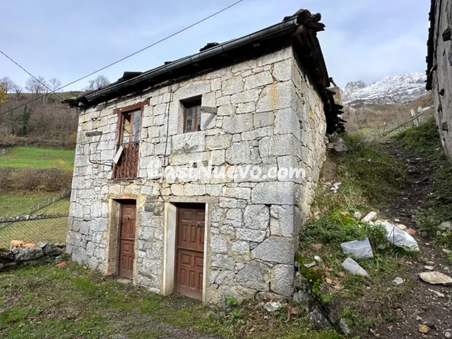 CASA DE PIEDRA PARA REFORMAR EN EL PUEBLO DE RIOALLER, PRINC - foto 3