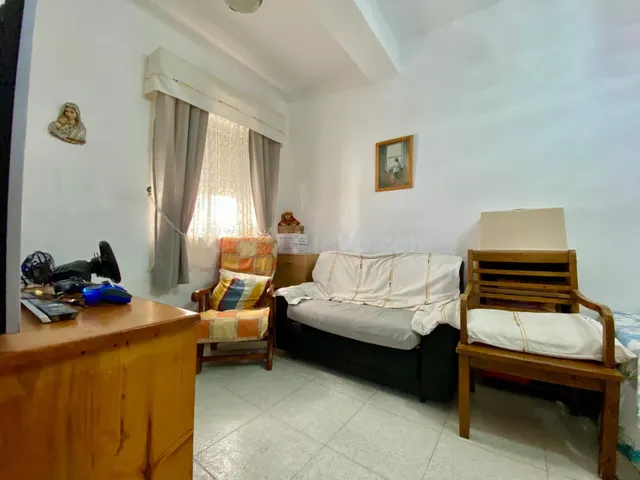 Vivienda amplia con patio-jardín, 5 habitaciones y trastero — 16