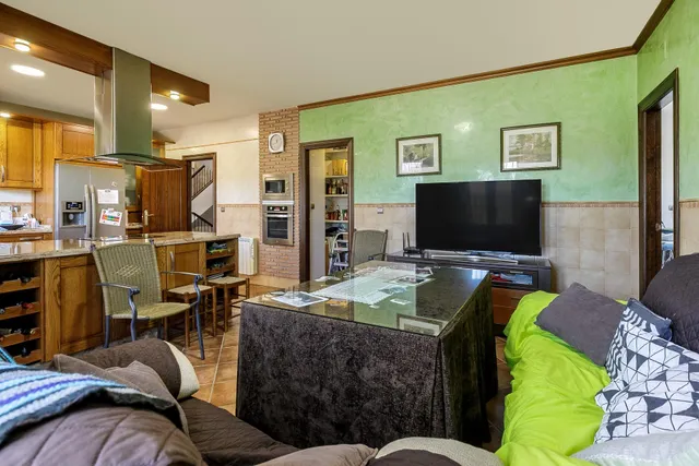 Casa con terreno ubicada en plena naturaleza, a tan solo 2km de Montefrio. — 23