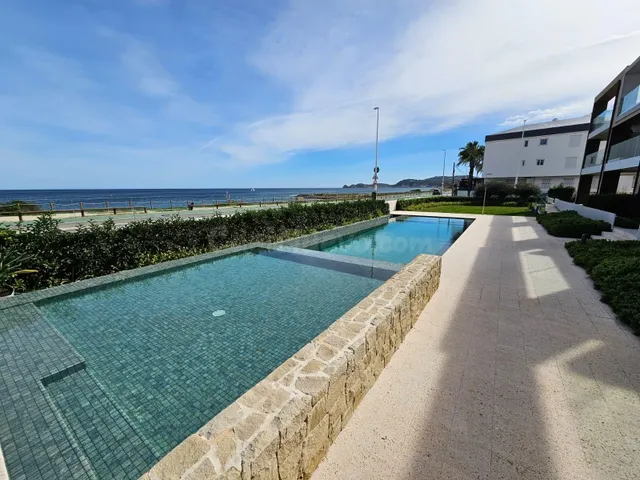 Ático de lujo frente al mar en Jávea – Diseño, confort y vis - foto 2