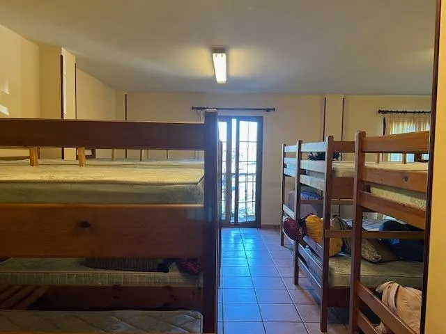 ALBERGUE — 23