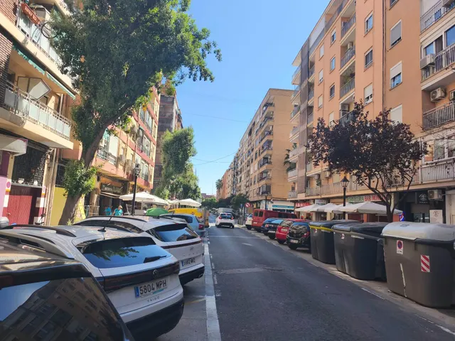 VIVIENDA REFORMADA CON ASCENSOR Y SERVICIO 3 DORMITORIOS — 34