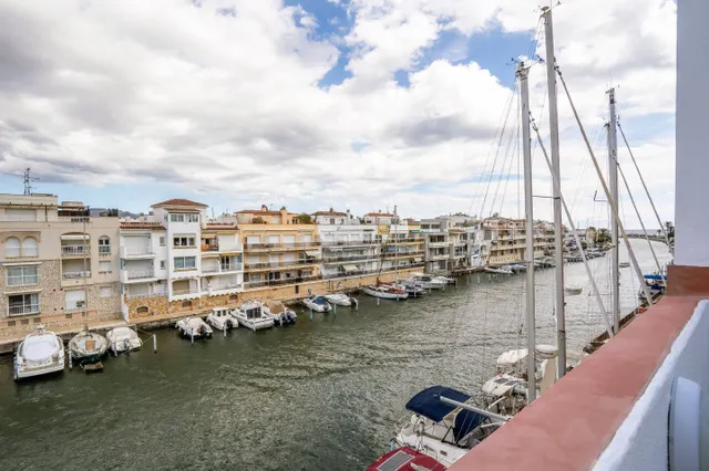 ¡Descubre esta fantastica vivienda en Empuriabrava! — 8