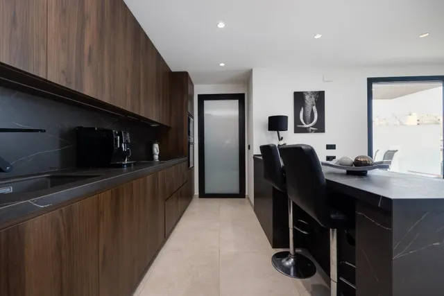 Impresionante apartamento de 3 dormitorios en el corazón de la ciudad — 8