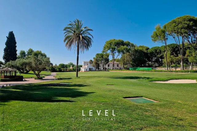 Terreno rural 220m² en venta - Urb. Torre en Conill - foto 2