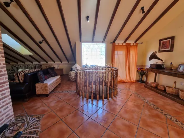 SE VENDE VILLA DE LUJO EN HONDON DE LOS FRAILES — 43