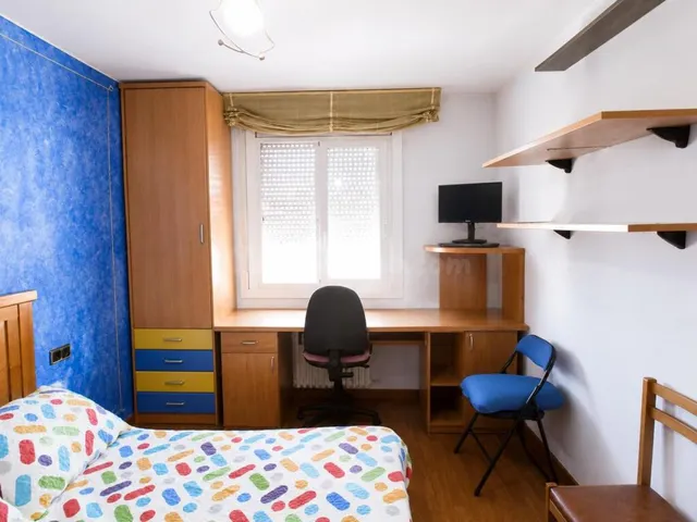 Exclusivo piso con vistas a Montserrat en pleno centro de Manresa — 8