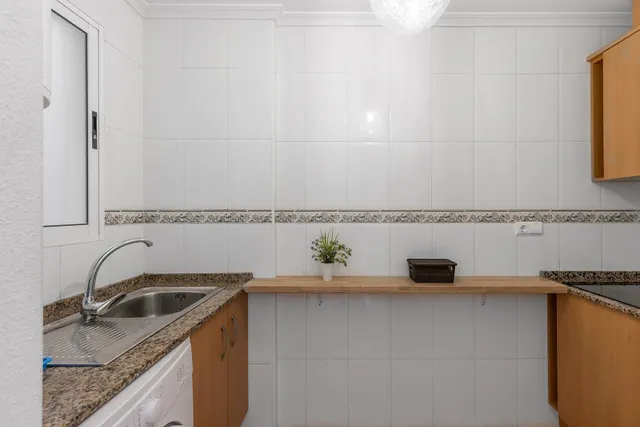 Estudio en Torrevieja con piscina comunitaria — 10