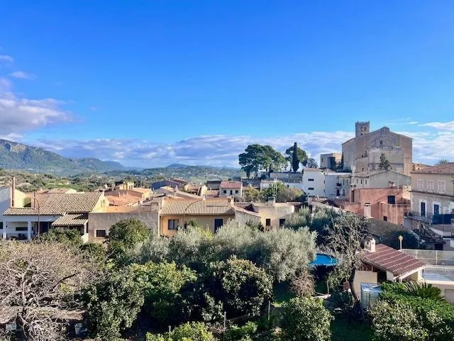 Exclusiva Casa en Venta en Selva – Vistas Impresionantes a la Serra de Tramuntana — 7