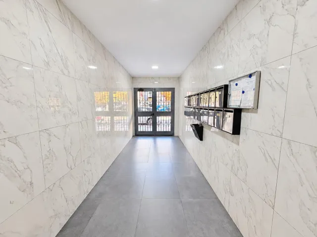 Piso de 2 dormitorios con terraza y grandes posibilidades de reforma en Simancas, Madrid — 31