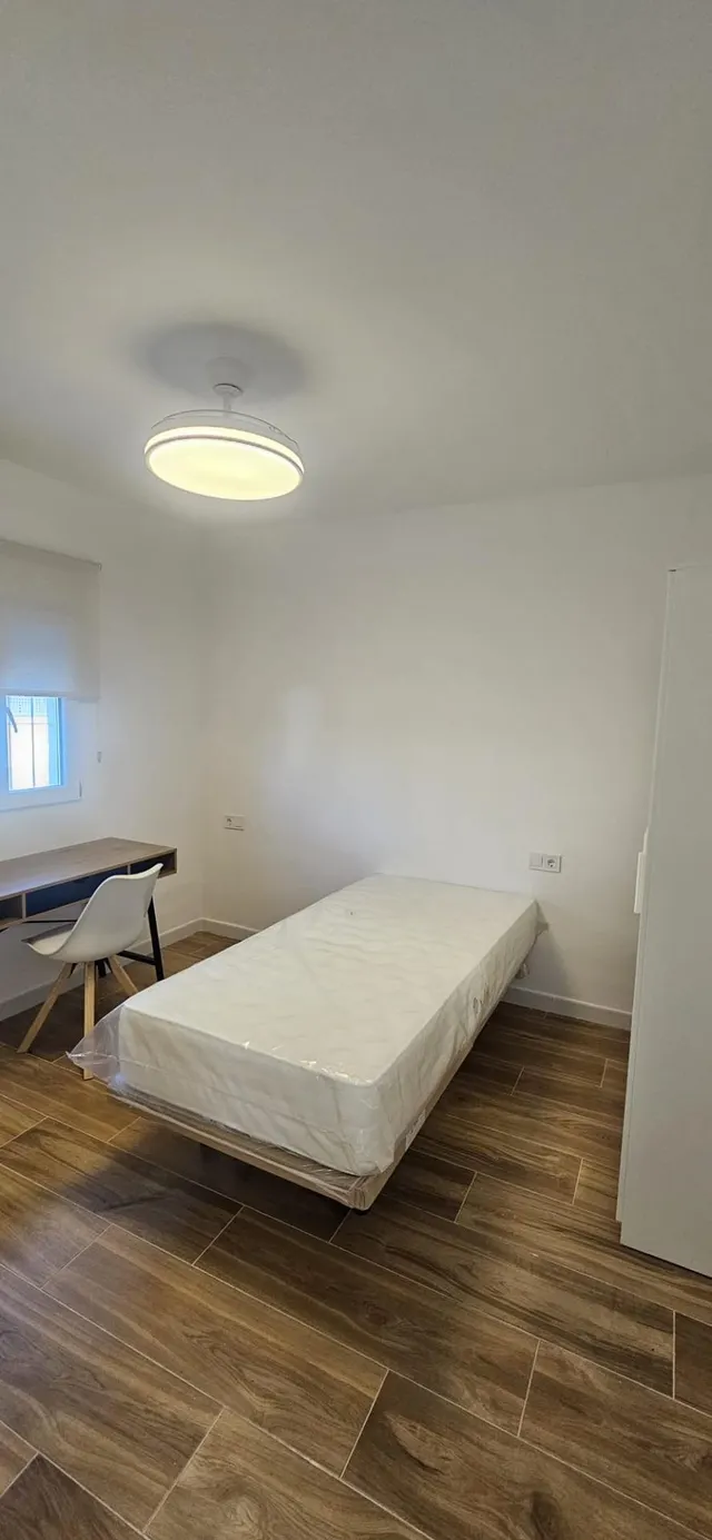 Se alquila magnífico piso completamente reformado y a estrenar en la zona El Juncal ,  para estudiantes. — 10