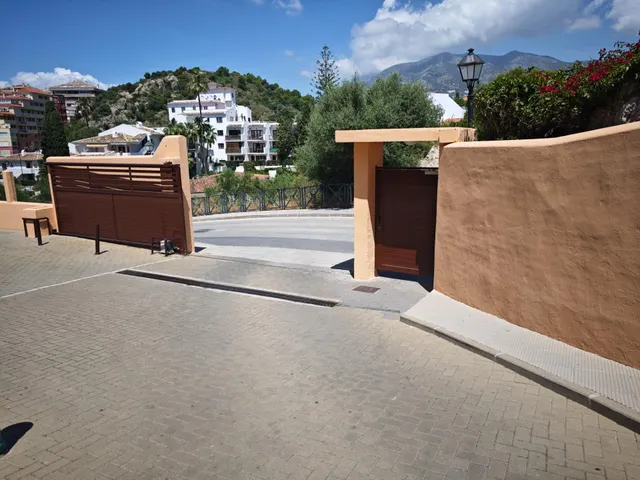 Piso situado en los Pacos con vistas al mar y a la montaña. — 49