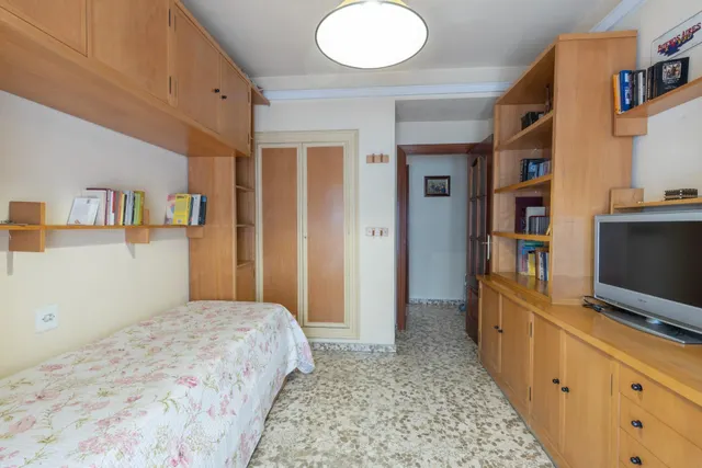 Amplia vivienda en pleno centro de Granada — 27