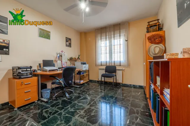 Casa pareada con 4 dormitorios en Otura. — 31