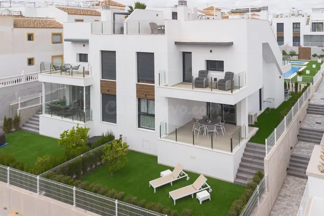 Precioso apartamento en esquina en la exclusiva urbanización - foto 3