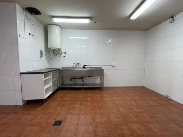 ALQUILER LOCAL ZONA CENTRO PONFERRADA — 9