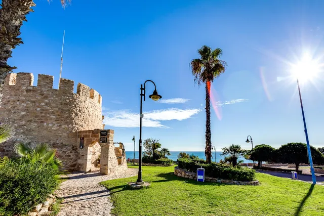 Se vende bonito bungalow en planta baja, orientado al sur!!!! urb. torre del moro!!!! — 23