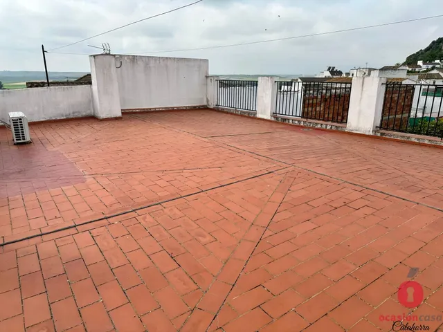 GRAN CASA JUNTO AL AYUNTAMIENTO DE ALMODÓVAR DEL RÍO - VISTAS AL CASTILLO — 8