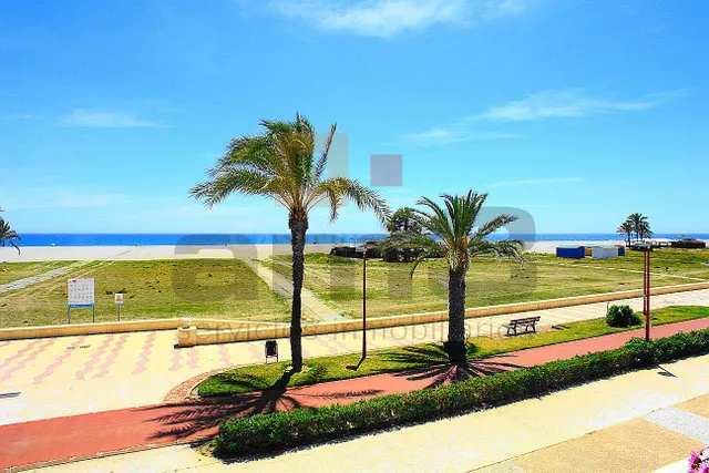 EXPLENDIDO DÚPLEX EN LA PLAYA DE VERA — 3