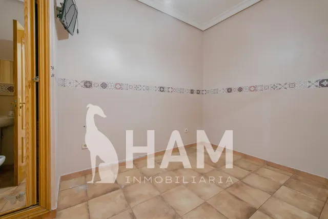 Piso 6 habitaciones 151m² en venta - San Nicasio — 19