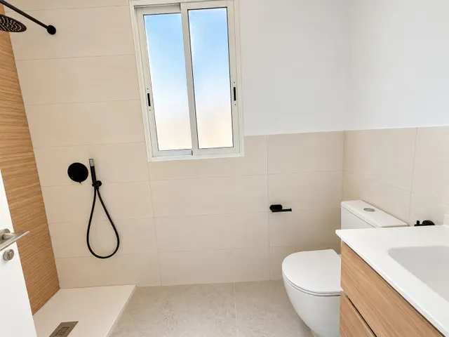 Piso de 4 habitaciones y reforma integral en pleno centro de Valencia — 12