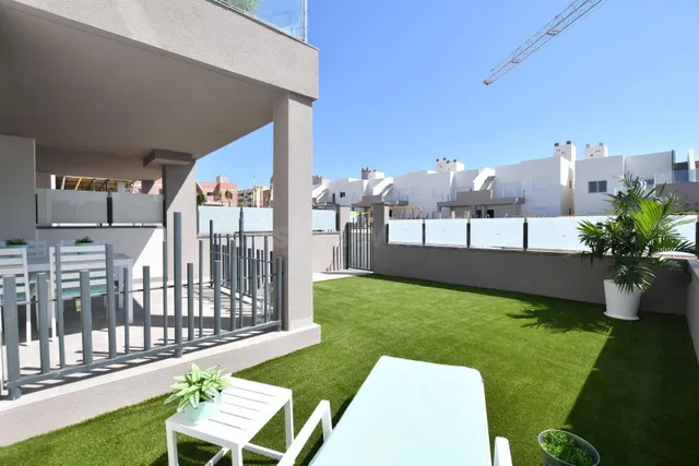 Nuevos bungalows en San Miguel de Salinas, cerca del golf - foto 2