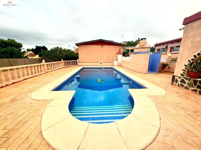 Villa con piscina-1285LM — 14