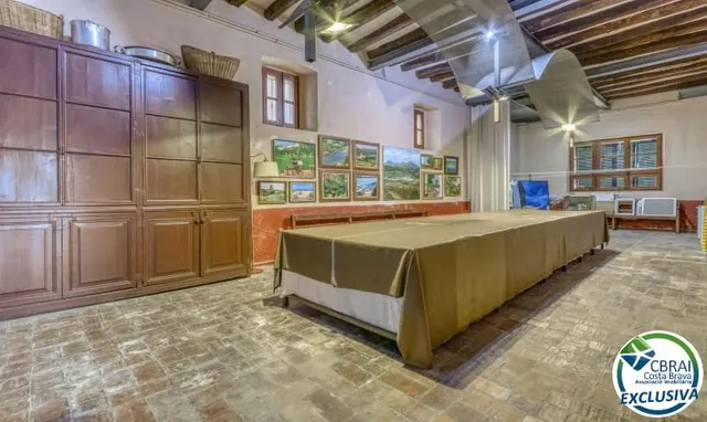 Casa en venta en Espolla — 38