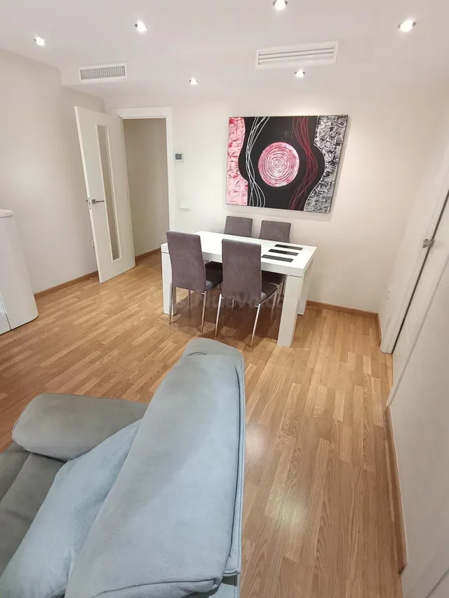 ¡Tu nuevo espacio en el corazón de Murcia! Junto Plaza Juan  - foto 2